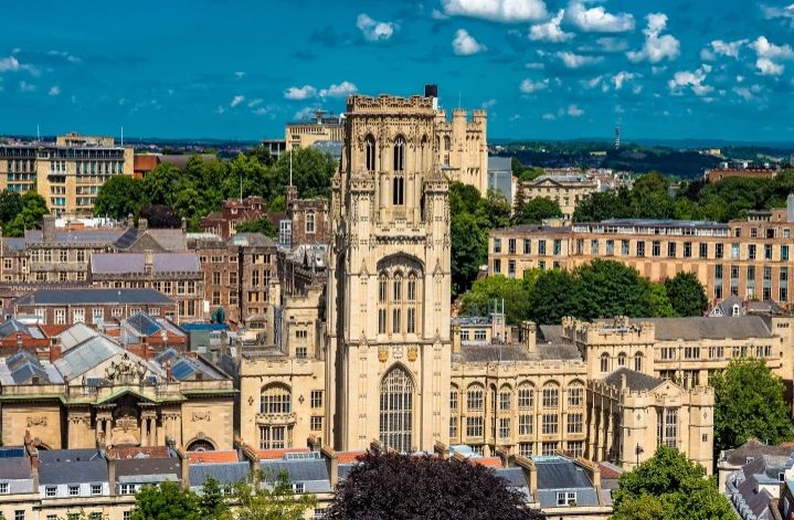 布里斯托大學.png 布里斯托大學.png