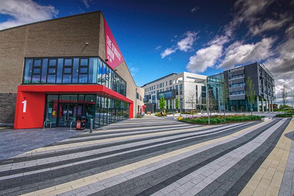 布里斯托商學(xué)院.jpg 布里斯托商學(xué)院.jpg