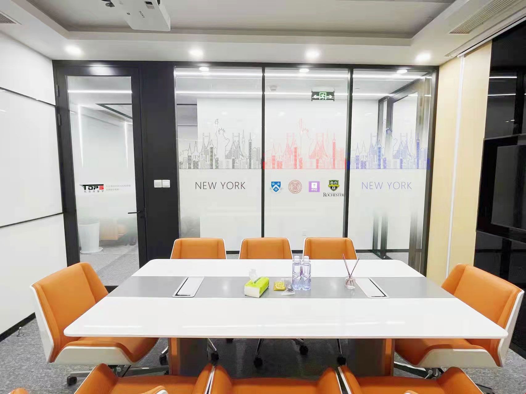 上海美國留學(xué)中介需要避開哪些.jpg 上海美國留學(xué)中介需要避開哪些.jpg